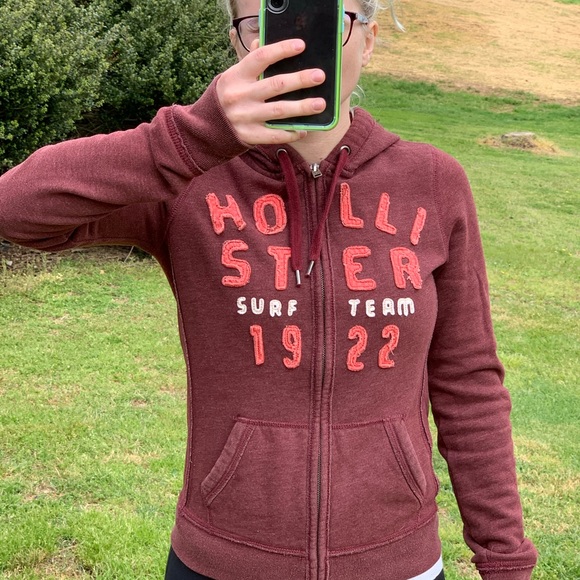 Hollister Hoodie. Maroonish in Color. - Picture 5 of 6